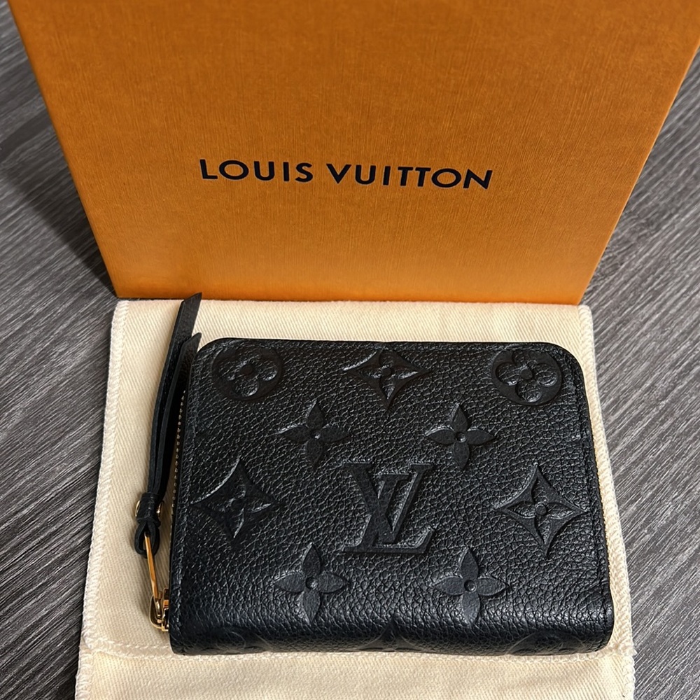 Louis Vuitton ZIPPY COIN PURSE. Black Monogram Empreinte Leather. EUC